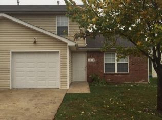 1958 W Old Plank Village Dr, Columbia, MO 65203