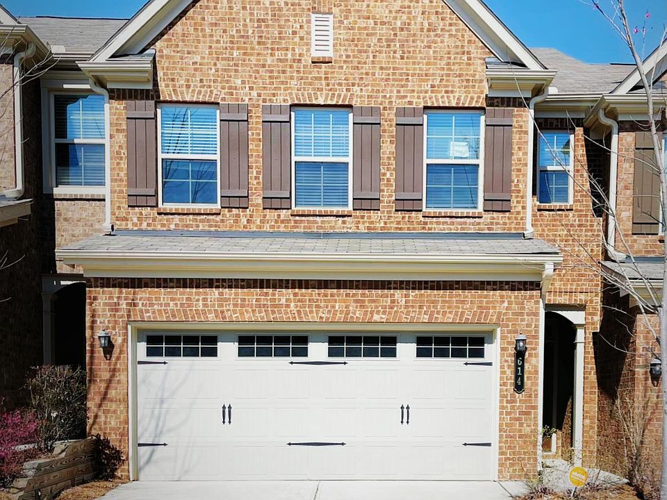 1st image of 614 Bluff View Dr