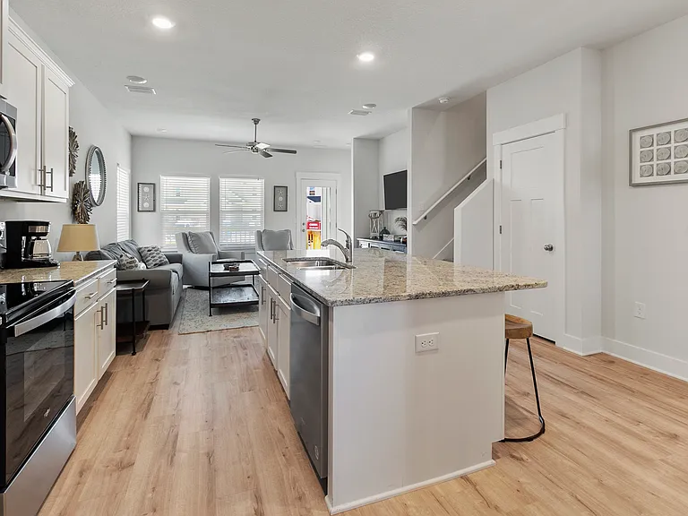 14334 Gardenglen Dr — Photo 5