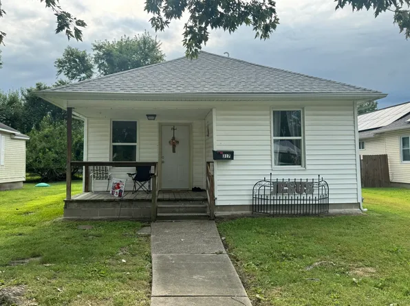 317 N 8th St, Herrin, IL 62948