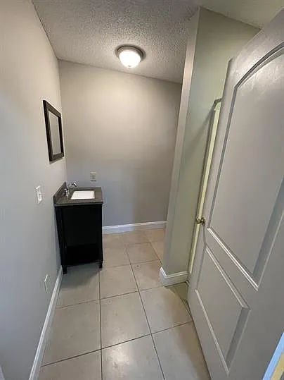 2231 Loophole Dr — Photo 7