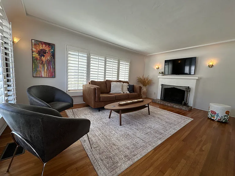 1030 W Redwood St #1 — Photo 2