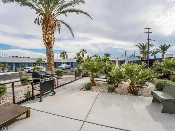 1401 E Carson Ave APT 13, Las Vegas, NV 89101