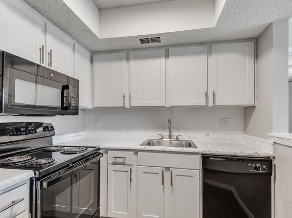 2400 NW 30th St #408