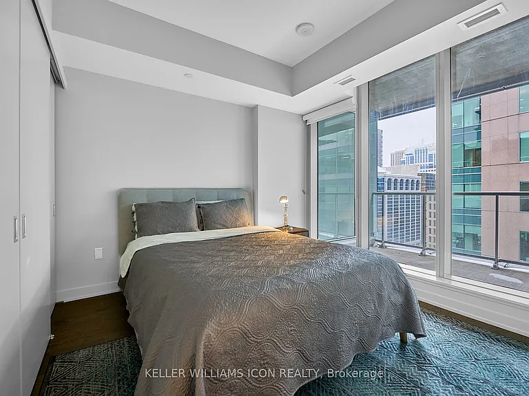 101 Queen St #911 — Photo 17