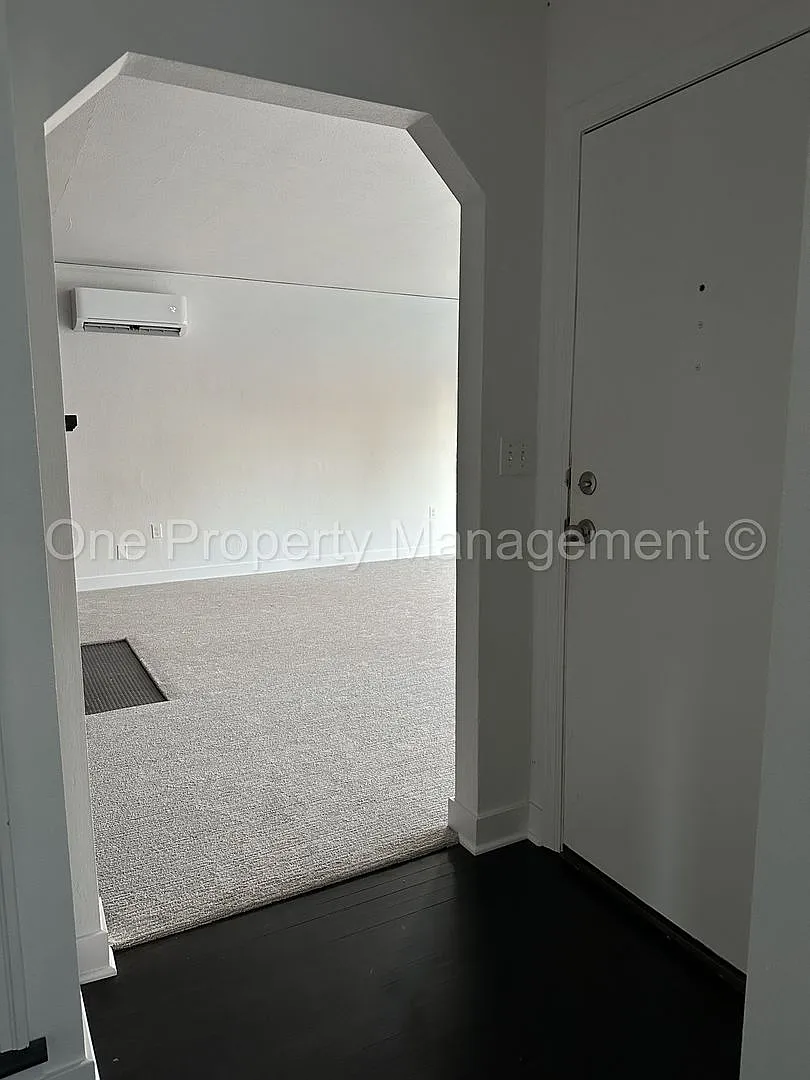 Renovated 3+ Bedroom Charmer Near Downtown — Photo 2