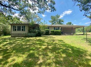 64 Oak St, Calico Rock, AR 72519