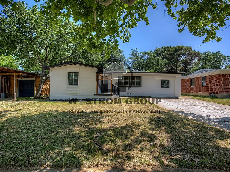 1308 Marshalldale Dr — Photo 3