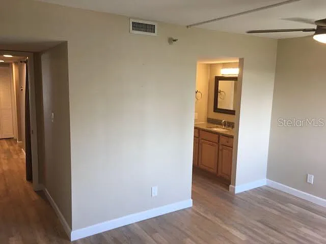 201 W Laurel St #707 — Photo 11