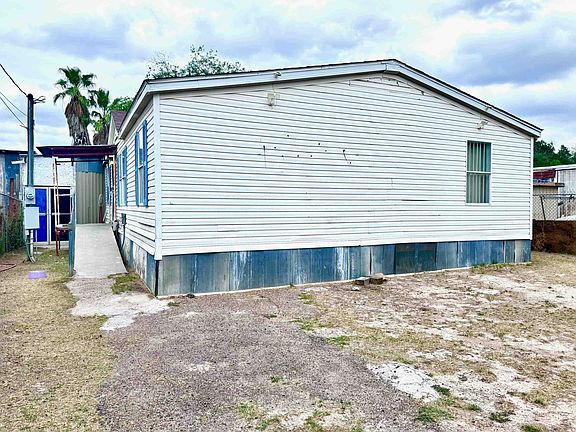 3rd image of 4412 Los Martinez Dr