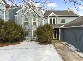 1389 Berry Ridge Rd APT 201, Eagan, MN 55123