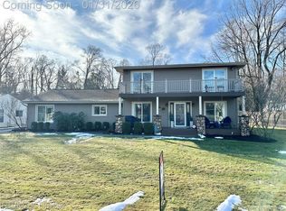 14049 Edgewater Dr, Gregory, MI 48137