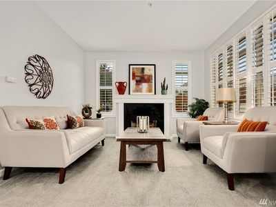 1000 Aurora Ave N #N411, Seattle, WA, 98109