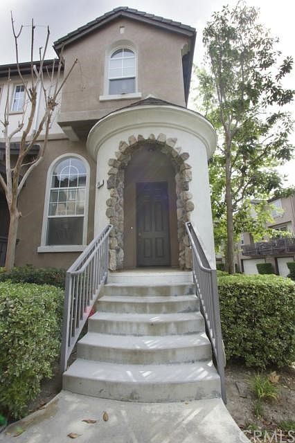 1st image of 19 Kenilworth Ln #142