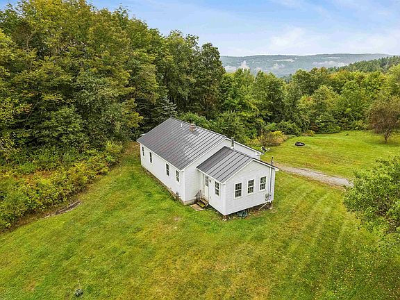 4th image of 292 Spooner Road