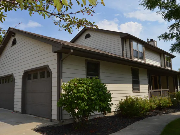 1612 Cherokee St, Grafton, WI 53024