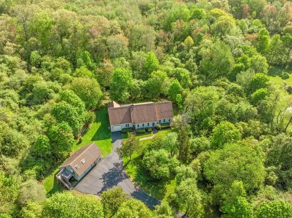 49 South St, Grafton, MA 01519