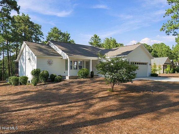 4th image of 20 Pine Tree Terrace