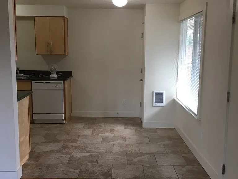 2801 N Ainsworth St #2 — Photo 11