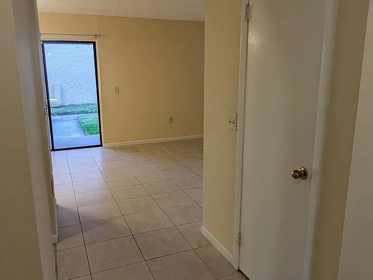 109 San Juan Cir — Photo 3