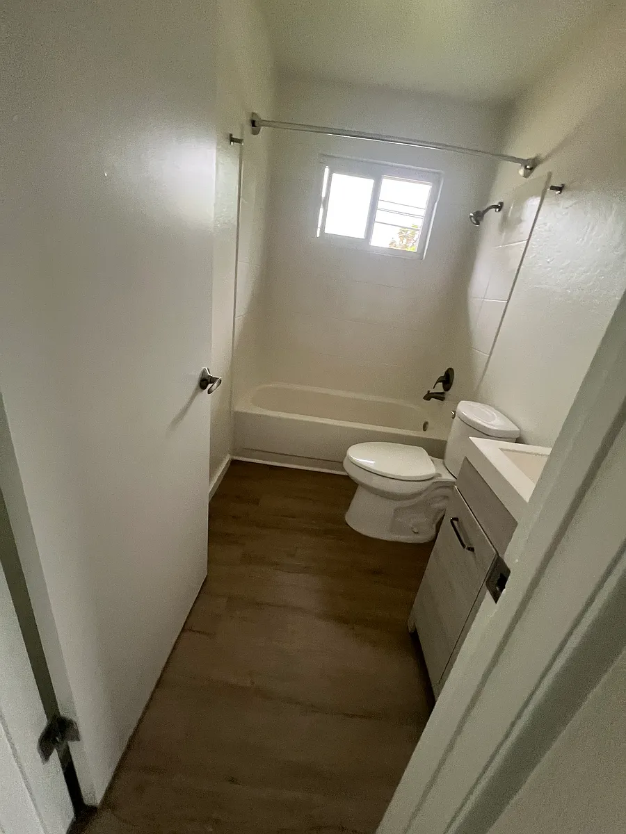 Building Photo - 1387 Santa Clara St #1387