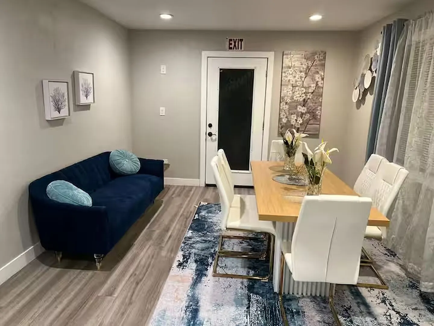 A15 354 Rexview Drive — Photo 1