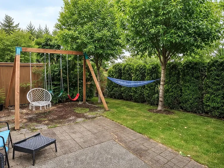 24853 SE 19th St — Photo 9