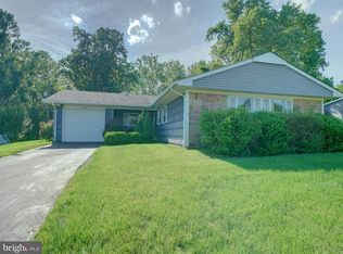 15736 Pointer Ridge Dr, Bowie, MD 20716