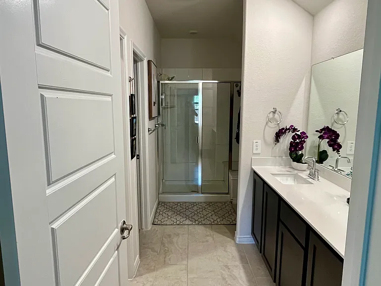 620 Carters Grove Dr — Photo 16