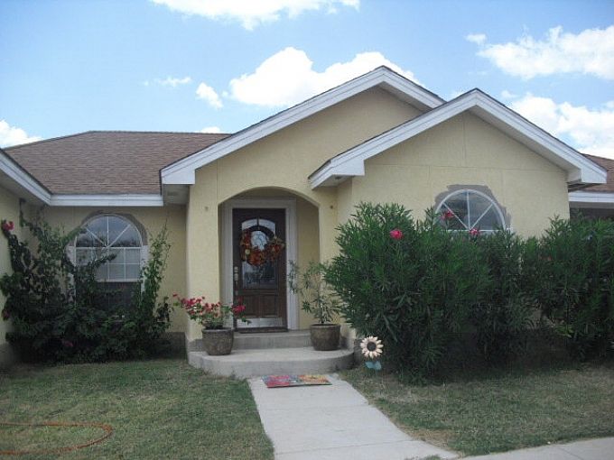 1st image of 212 Zaragoza St