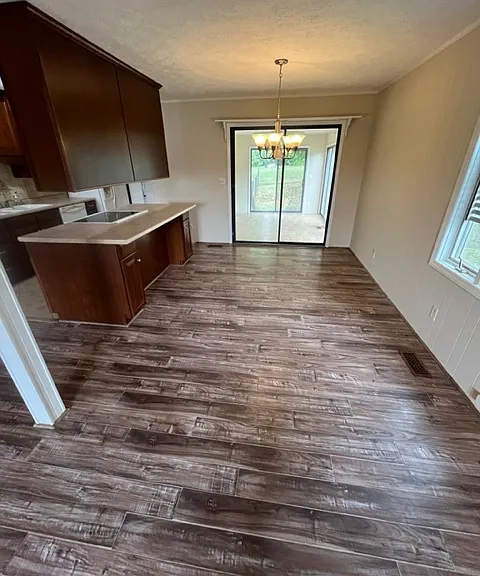 137 Hillcrest St — Photo 6