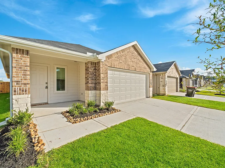1011 Vilana Ridge Ln — Photo 2