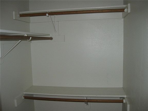 4th image of 2421 W Olrich St