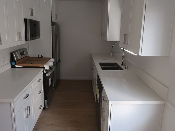 2nd image of 5037 Bakman Ave #3