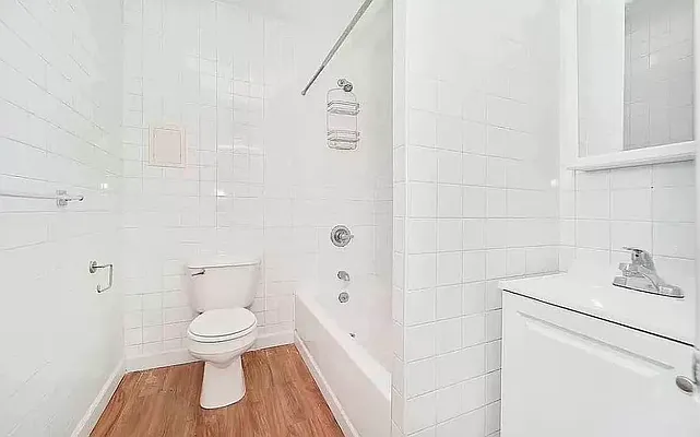Rented by Compass | media 18