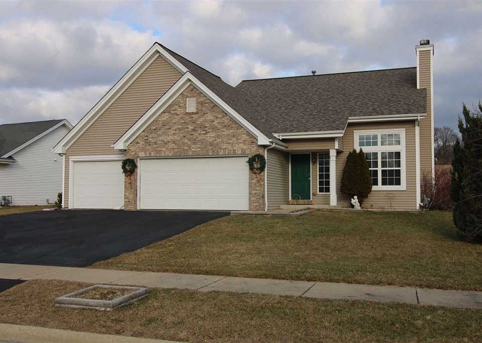 1st image of 2318 Maxine Ln