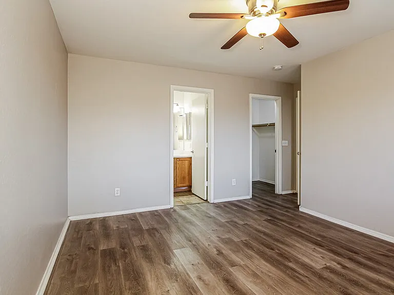 14973 W Port Au Prince Ln — Photo 10