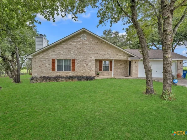 165 Great Oaks Blvd, La Vernia, TX 78121