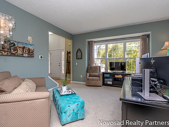 5th image of 2453 Black Horse Dr NE