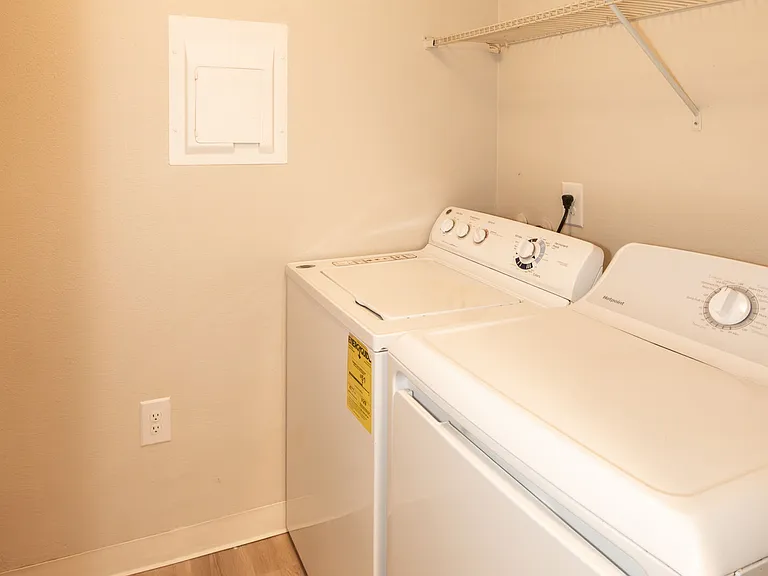 Lumina Apartments — Photo 29