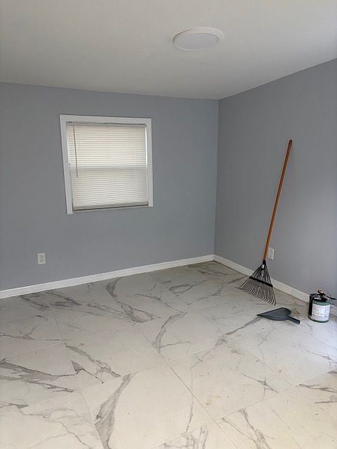 1st image of 128 Quintard Ave