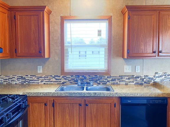 3rd image of 228 Golfview Ct #210