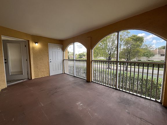 5th image of 2662 NW 33rd St #2510-196