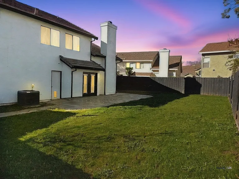 8255 Point Arena Ct — Photo 20