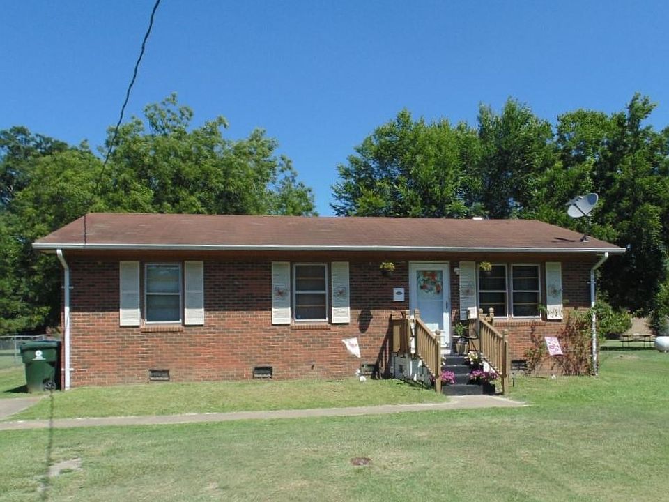 1st image of 615 Martin Luther King Dr