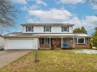 3895 Creston St, Dubuque, IA 52002