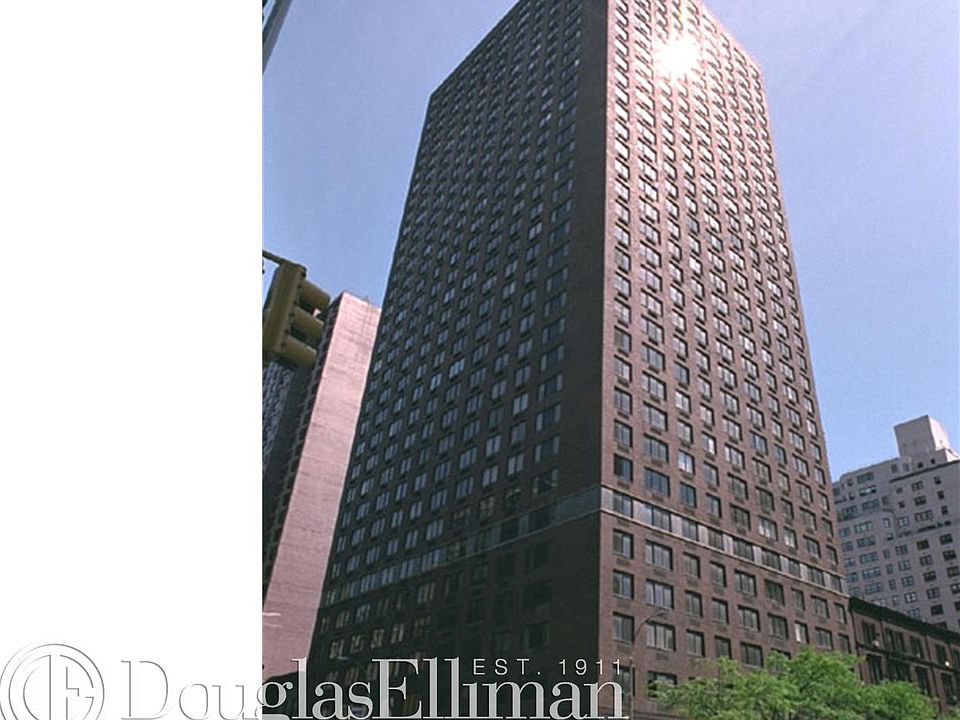 2nd image of 200 E 72nd St APT 7L