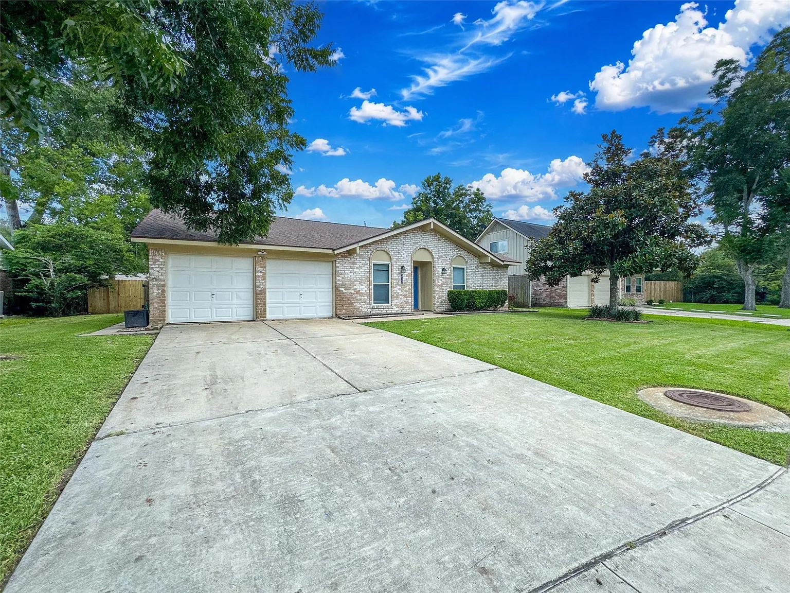 3 bed, 2.0 bath, 1279 sqft, $2,200 — Photo 3