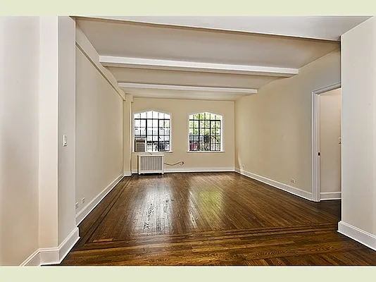 Sold by Stribling | media 18