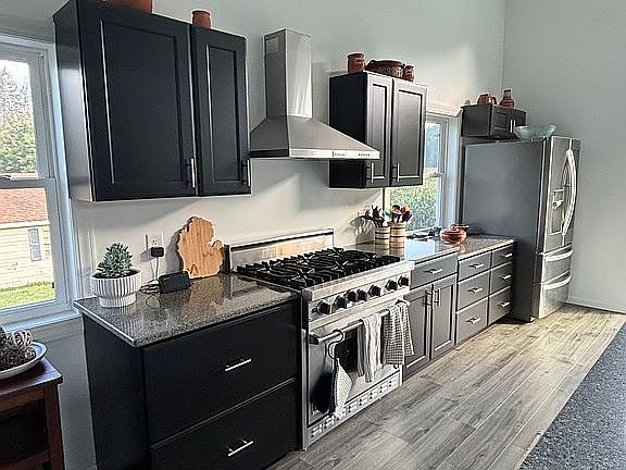 5th image of 32144 Chamberlin Dr